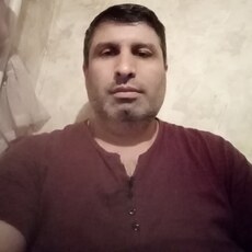 Артём