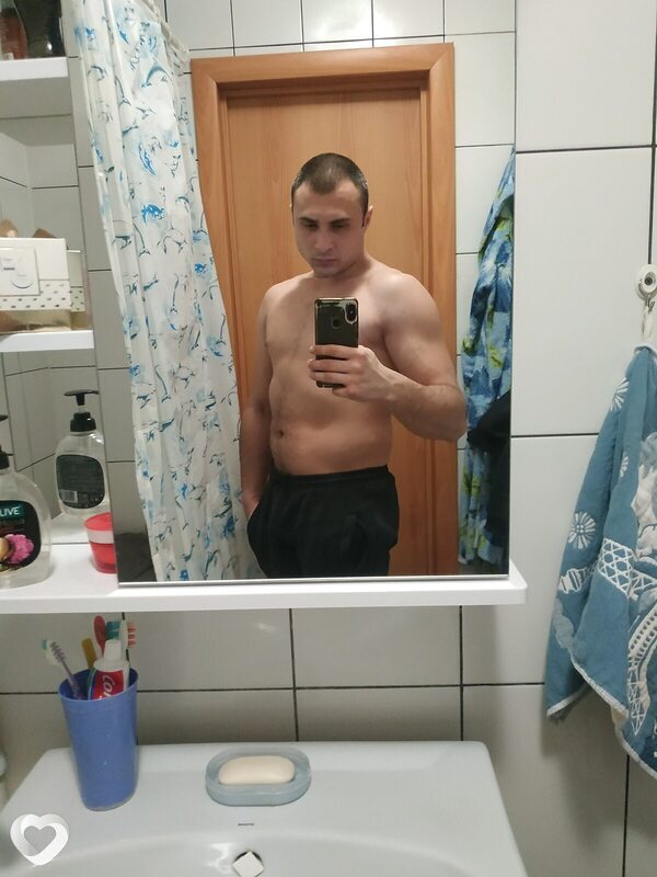 Артём