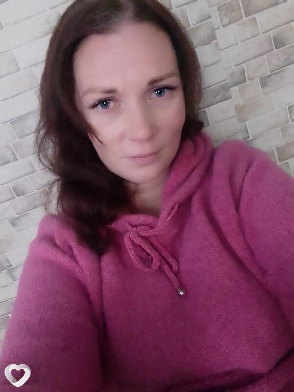 Оля