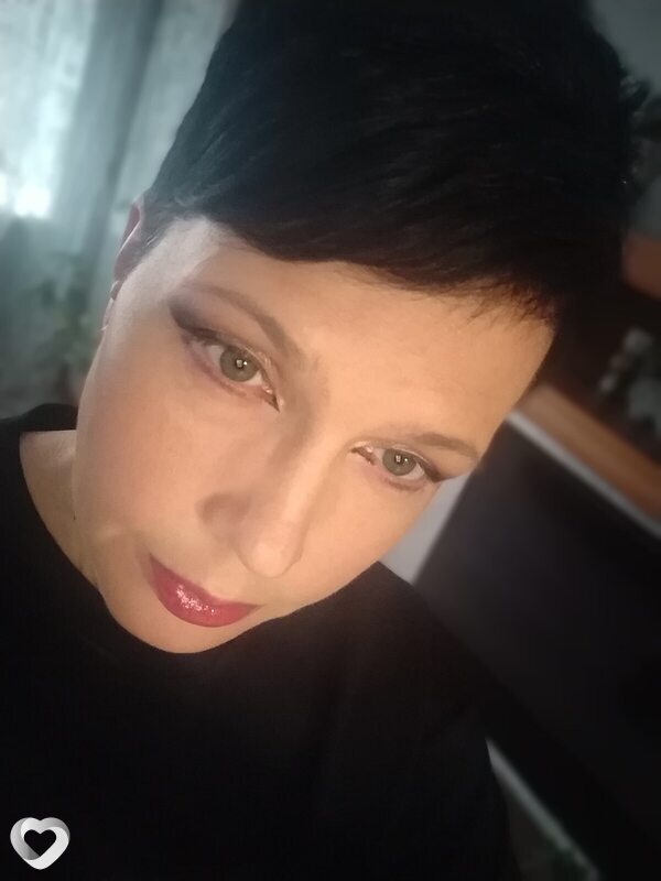 Оля