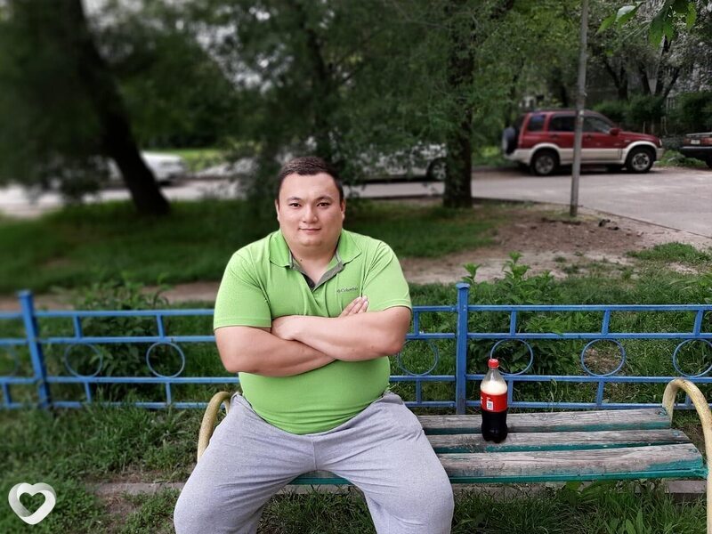 Толя