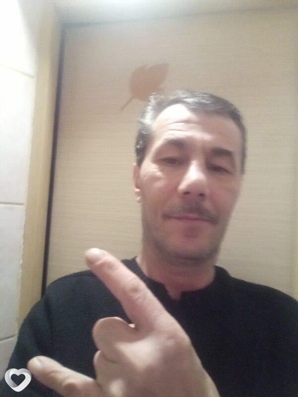 Артём