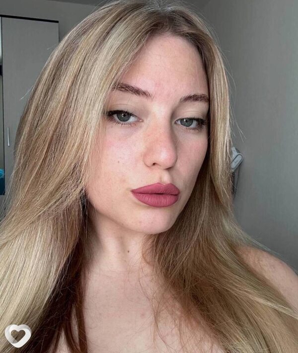 Аня