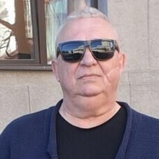 Артём