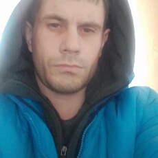 Артём
