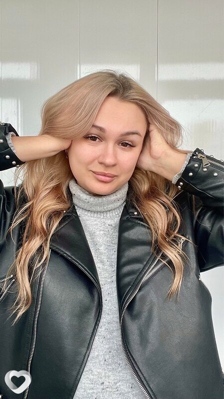 Аня