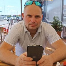 Артём