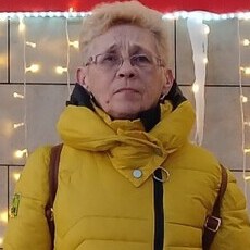 Полина