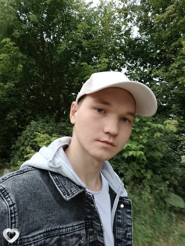 Лёня