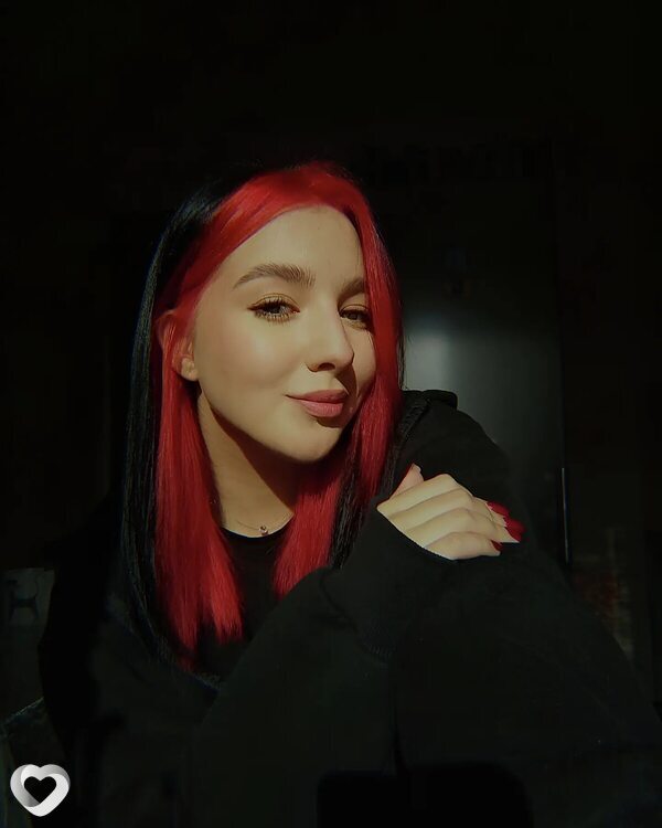 Оля