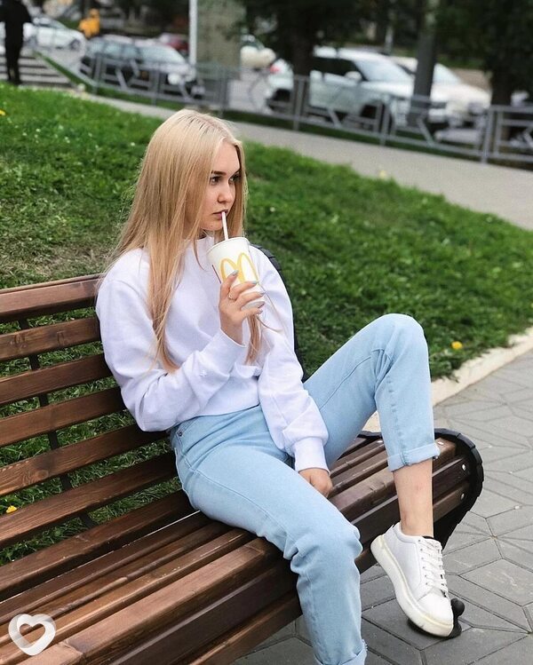 Ева