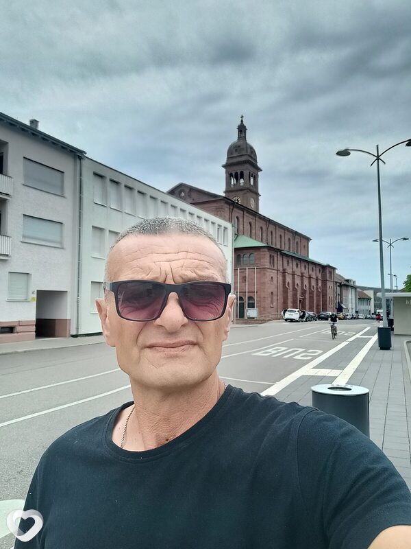 Валя