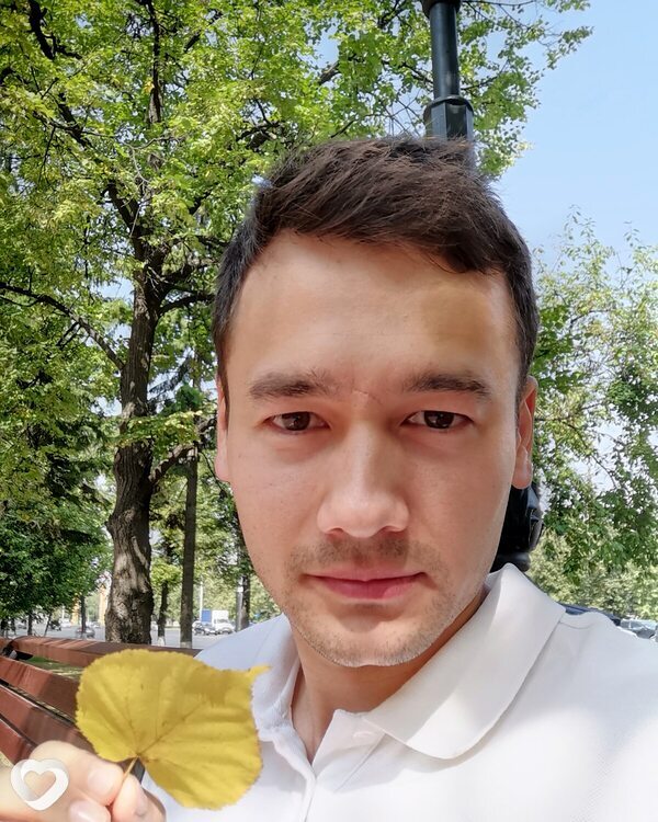 Толя