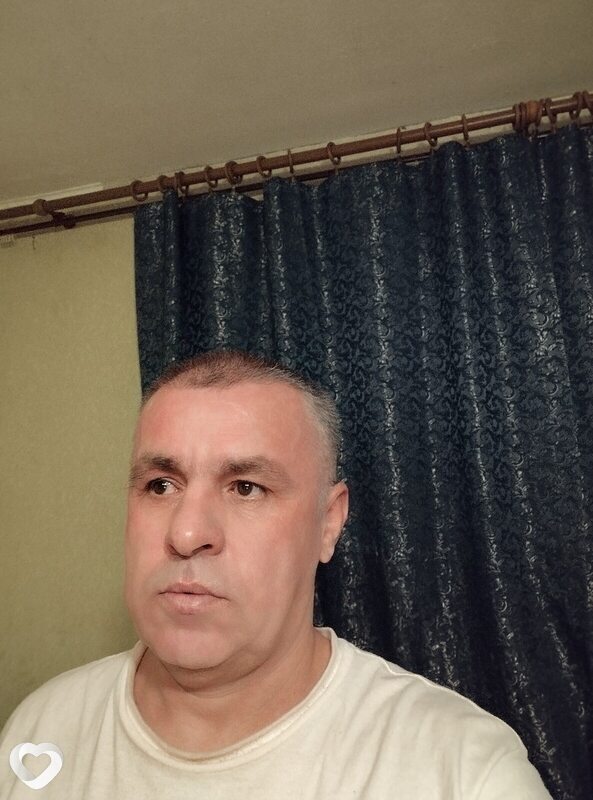 Артём