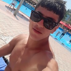 Максим