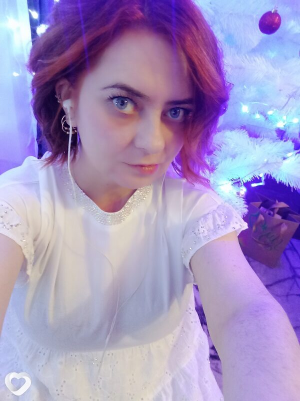 Оля
