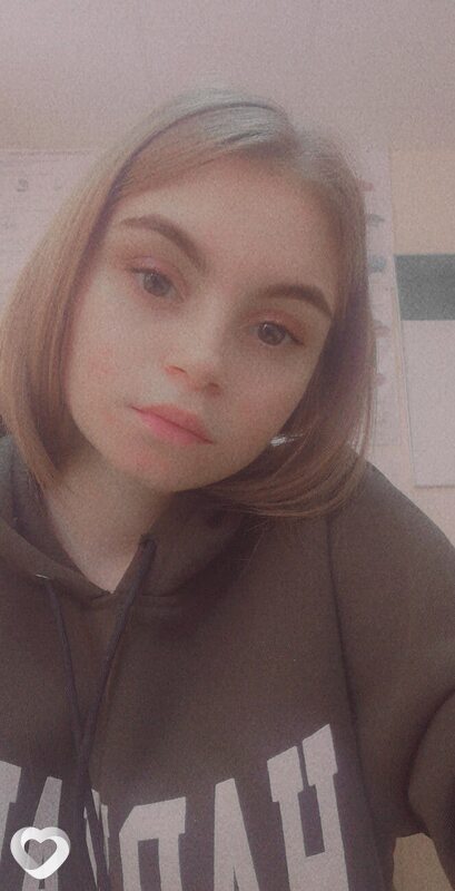 Оля