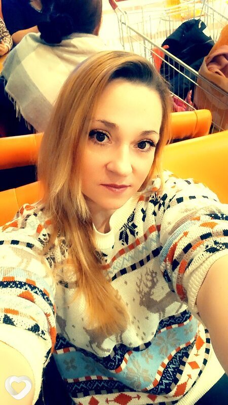 Оля