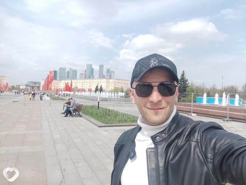 Толя