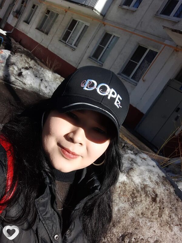 Оля